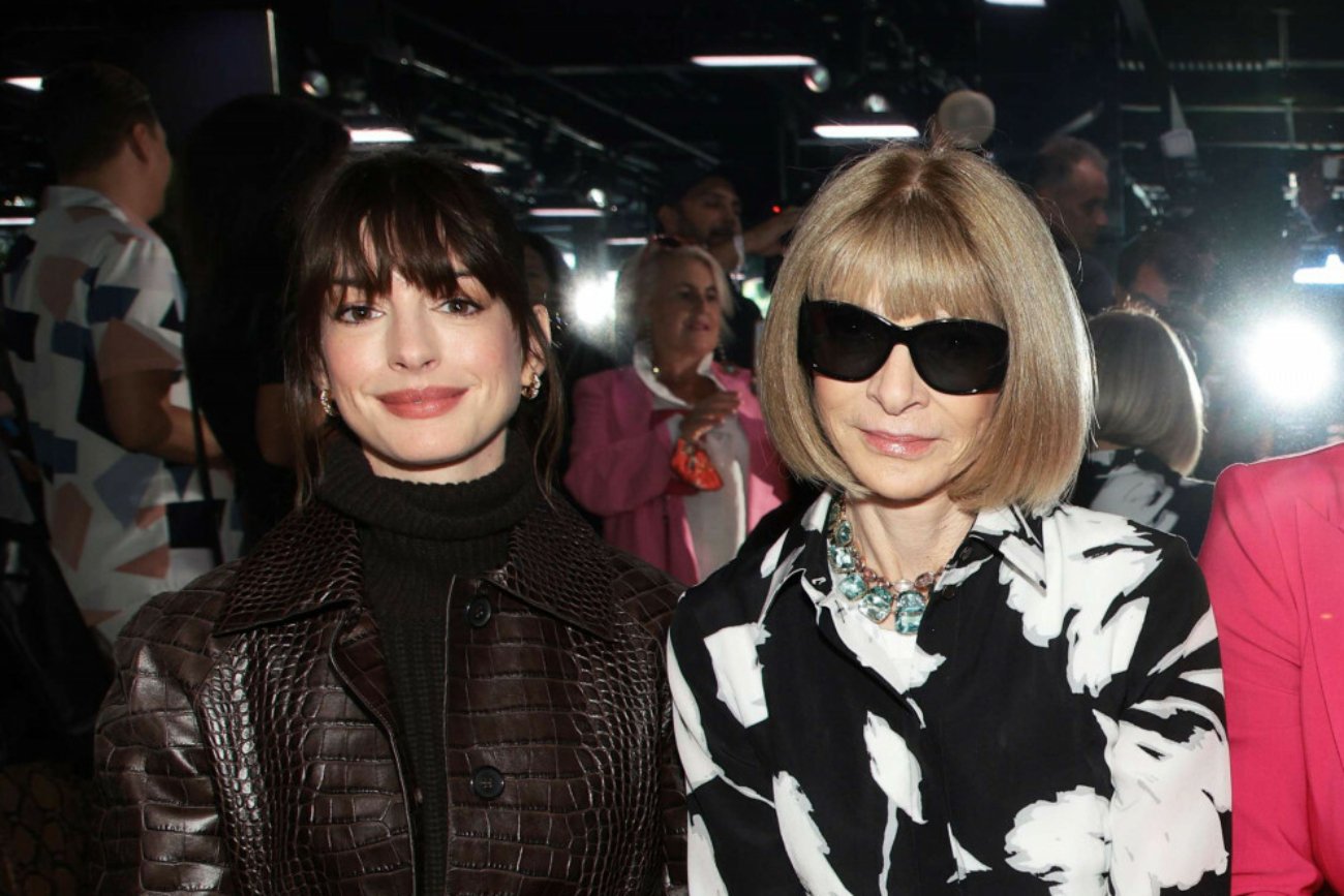 Anne Hathaway spotkała się z Anną Wintour, wyglądając jak swoja postać z filmu "Diabeł ubiera się u Prady". Anne Hathaway spotkała się z Anną Wintour, wyglądając jak swoja postać z filmu "Diabeł ubiera się u Prady".