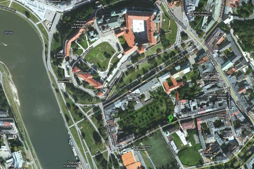 W okolicach miejsca oznaczonego zielonym znacznikiem ma powstać kompleks z apartamentami.