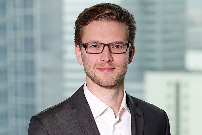 Płacenie zbliżeniowe komórką? Aleksander Naganowski przekonuje, że warto