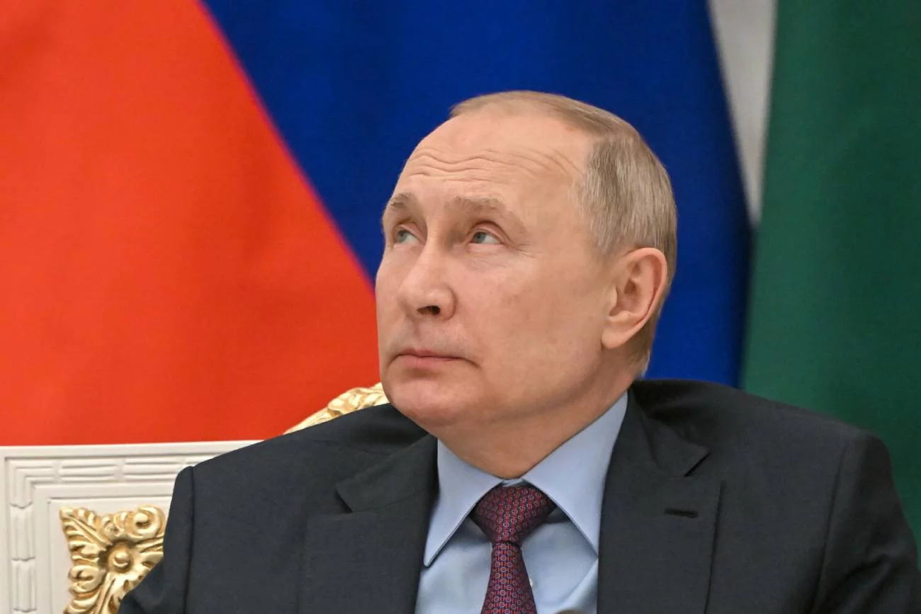 Władimir Putin jeszcze przed ogłoszeniem głównego pakietu sankcji postanowił wytłumaczyć się z nich w propagandowym oświadczeniu. Władimir Putin jeszcze przed ogłoszeniem głównego pakietu sankcji postanowił wytłumaczyć się z nich w propagandowym oświadczeniu.
