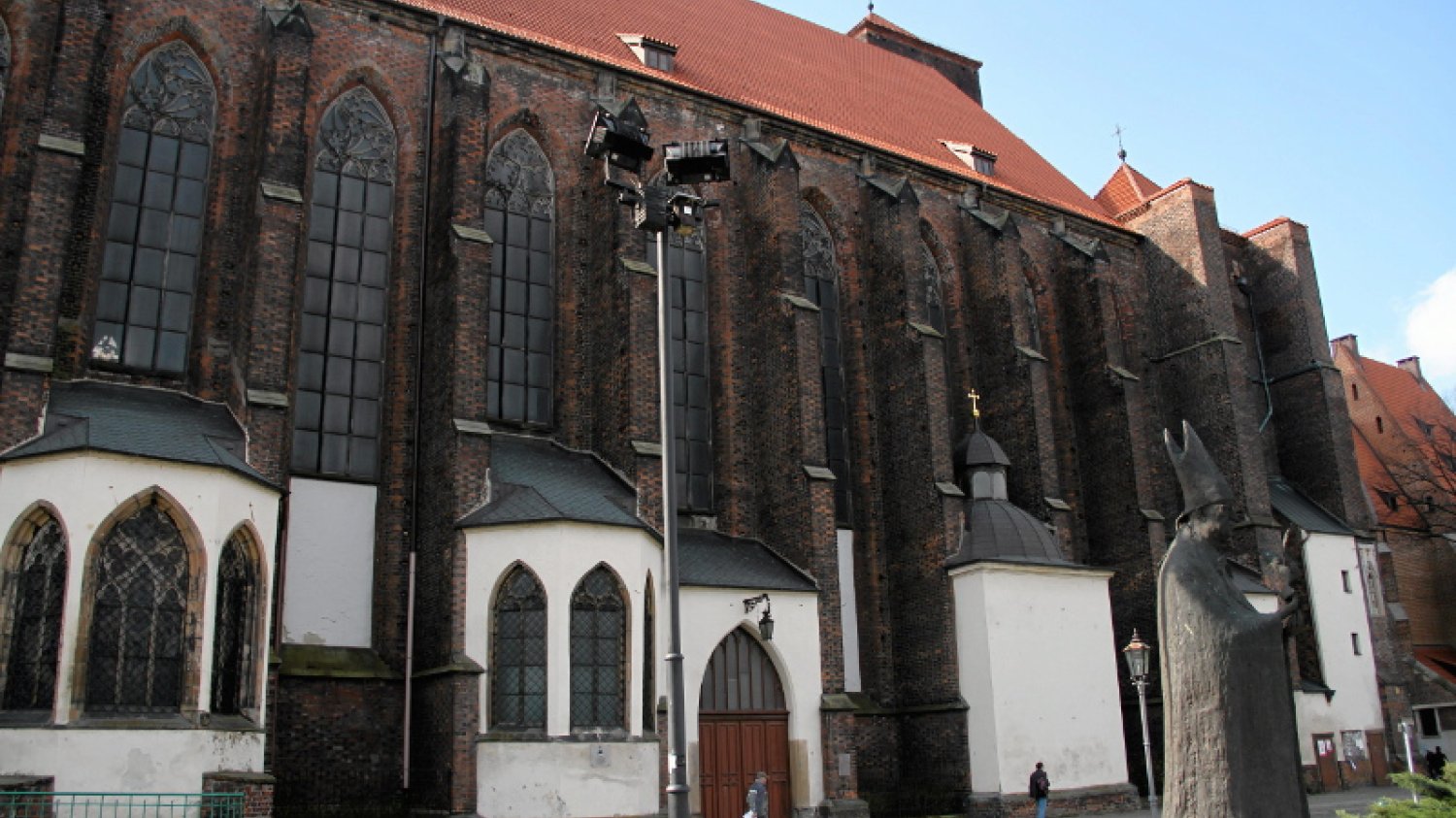Parafia Najświętszej Marii Panny na Piasku we Wrocławiu – tutaj w poniedziałek rano ksiądz został zaatakowany przez nożownika.