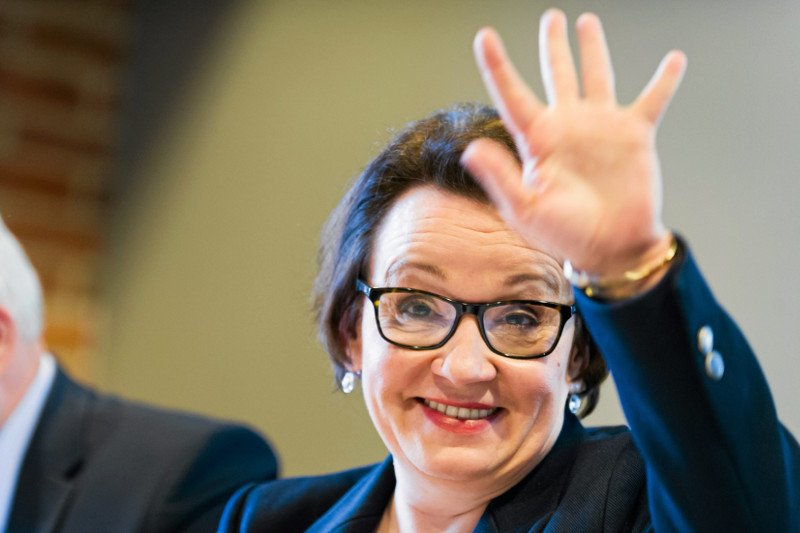 "Arogancja level hard". Minister Zalewska odwiedziła Sieradz i dała mieszkańcom taką lekcję, że aż zawrzało