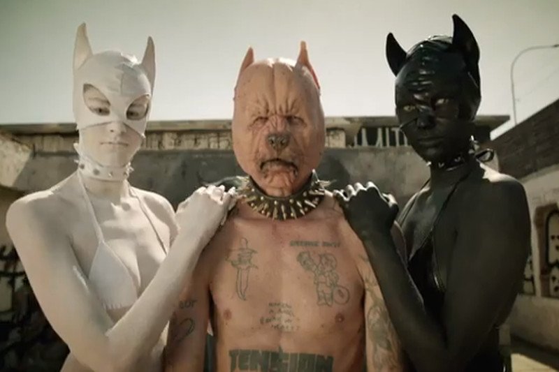"Pitbull Terrier" to kolejny szokując klip grupy Die Antwoord.