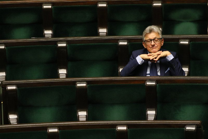 Dziś dla PiS poseł Piotrowicz jest obciążeniem – pisze "Newsweek".