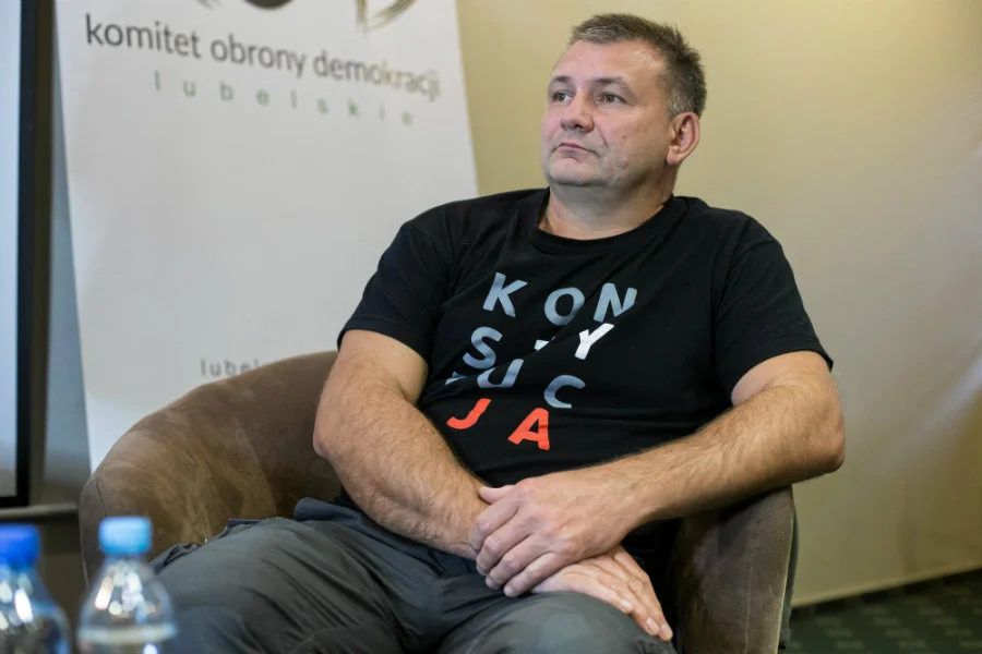 Waldemar Żurek zarzuca mobbing Dagmarze Pawełczyk-Woickiej. Twierdzi, że został przeniesiony wbrew swojej woli z wydzialu odwoławczego krakowskiego sądu okręgowego.