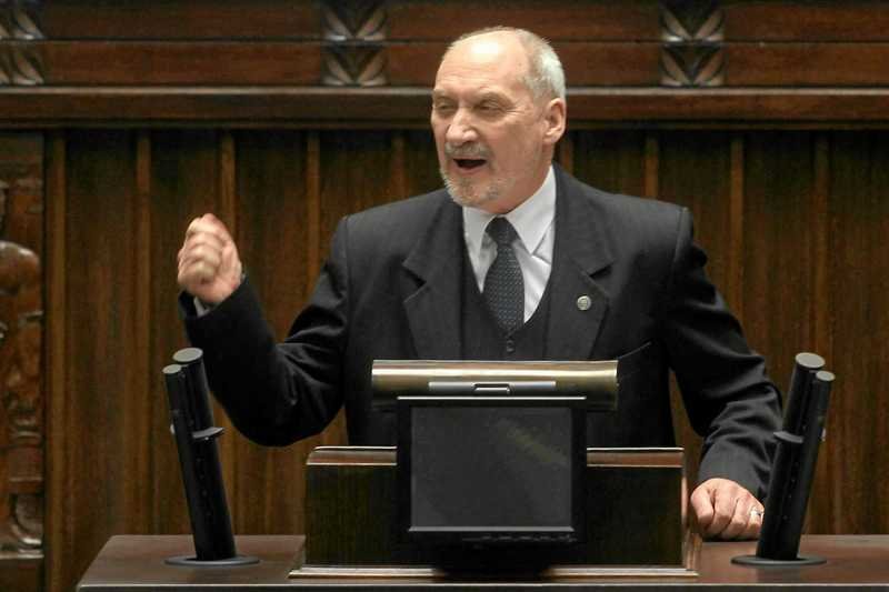Antoni Macierewicz, przewodniczący parlamentarnego zespołu ds. zbadania przyczyn katastrofy smoleńskiej.