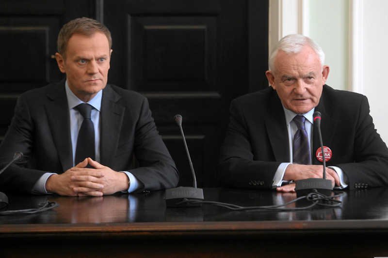 2013 rok to pasmo wpadek i porażek. Donald Tusk i jego partia zaliczyli ich zdecydowanie więcej niż SLD Leszka Millera.