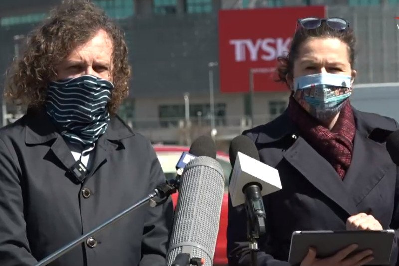 Aleksandra Dulkiewicz i Jacek Karnowski zawiadamiają prokuraturę ws. maili z Poczty Polskiej.