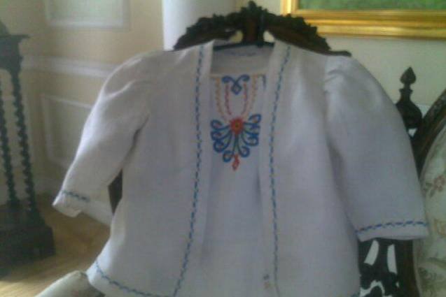 Ręcznie tkana i haftowana sukienka Dionizy Pusz