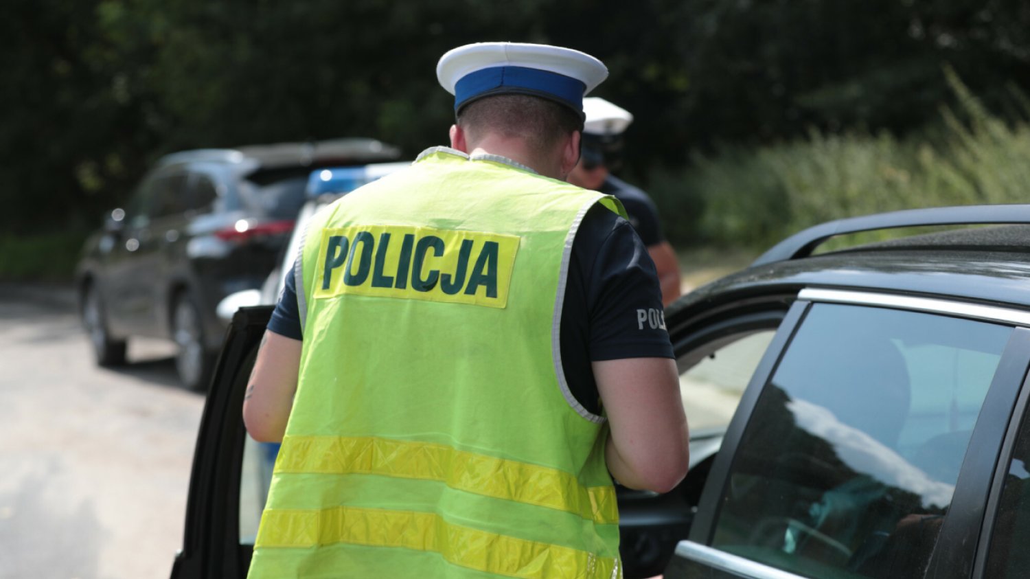 Tanie paliwo na stacjach. Policja wlepia za to mandaty.