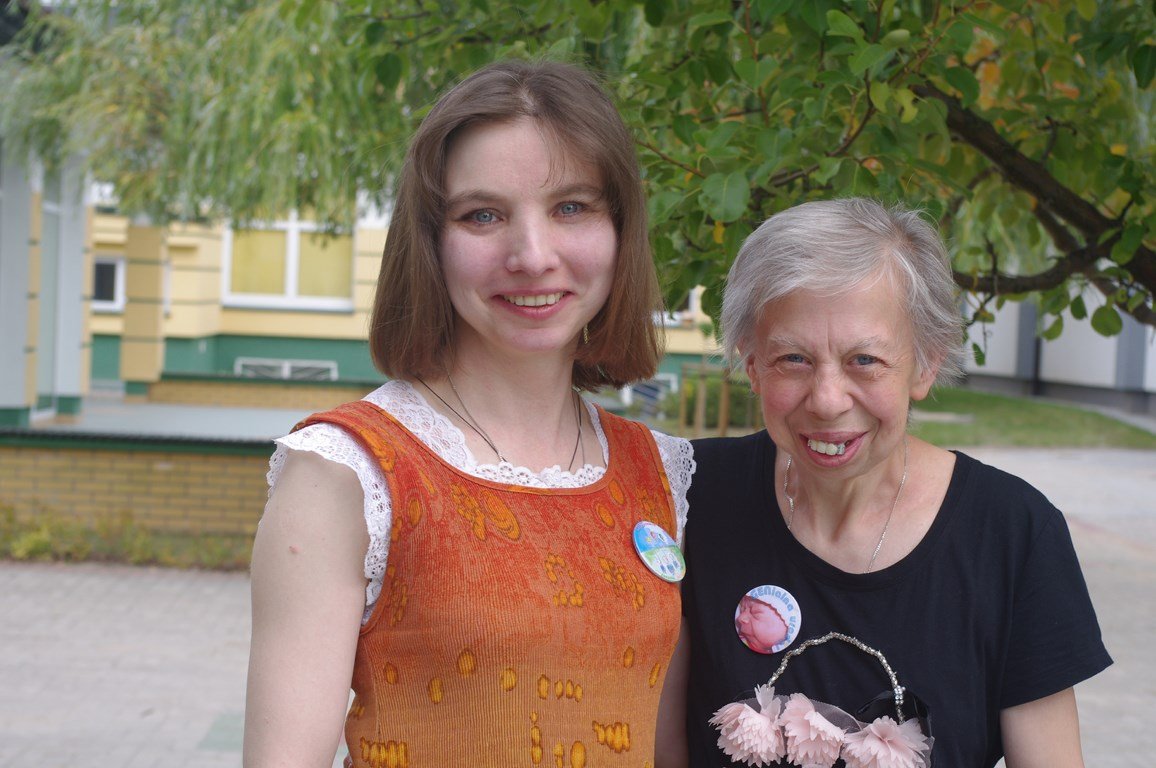 55- letnia Halina Cymerman z Olsztyna jest najstarszą Polką z zespołem Williamsa. Na zdjęciu z bratanicą Iwoną