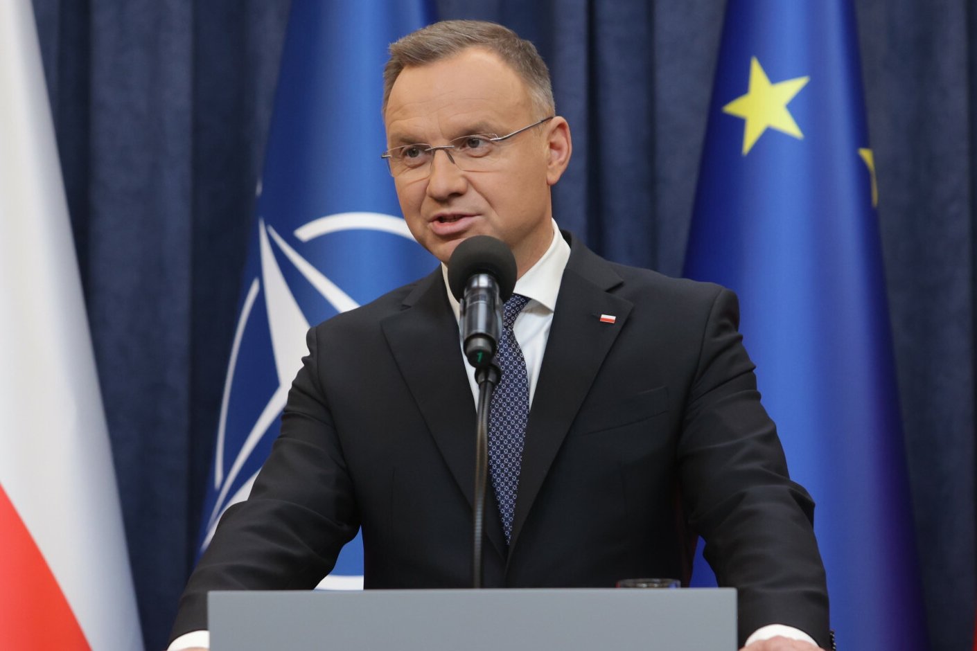 Duda zwleka ze wskazaniem premiera. Wiadomo, jaki jest powód.