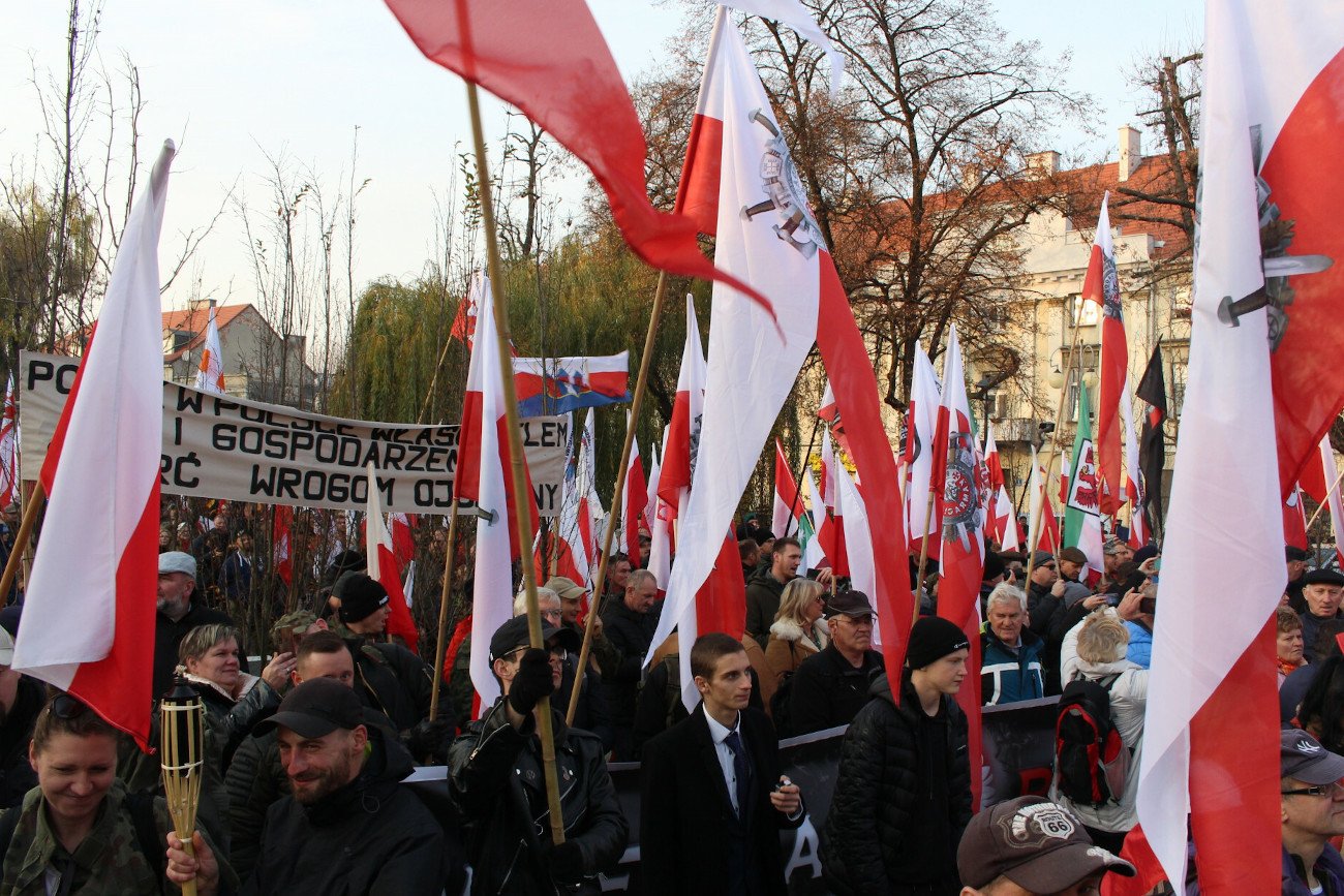 Organizatorzy antysemickiego marszu w Kaliszu, mogą wyjść z aresztu po wpłaceniu poręczenia majątkowego.