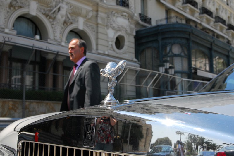 [url=http://shutr.bz/18gNhwp]Rynek towarów luksusowych ma się świetnie. Zobacz, co kupują właściciele "głębokich kieszeni"[/url]