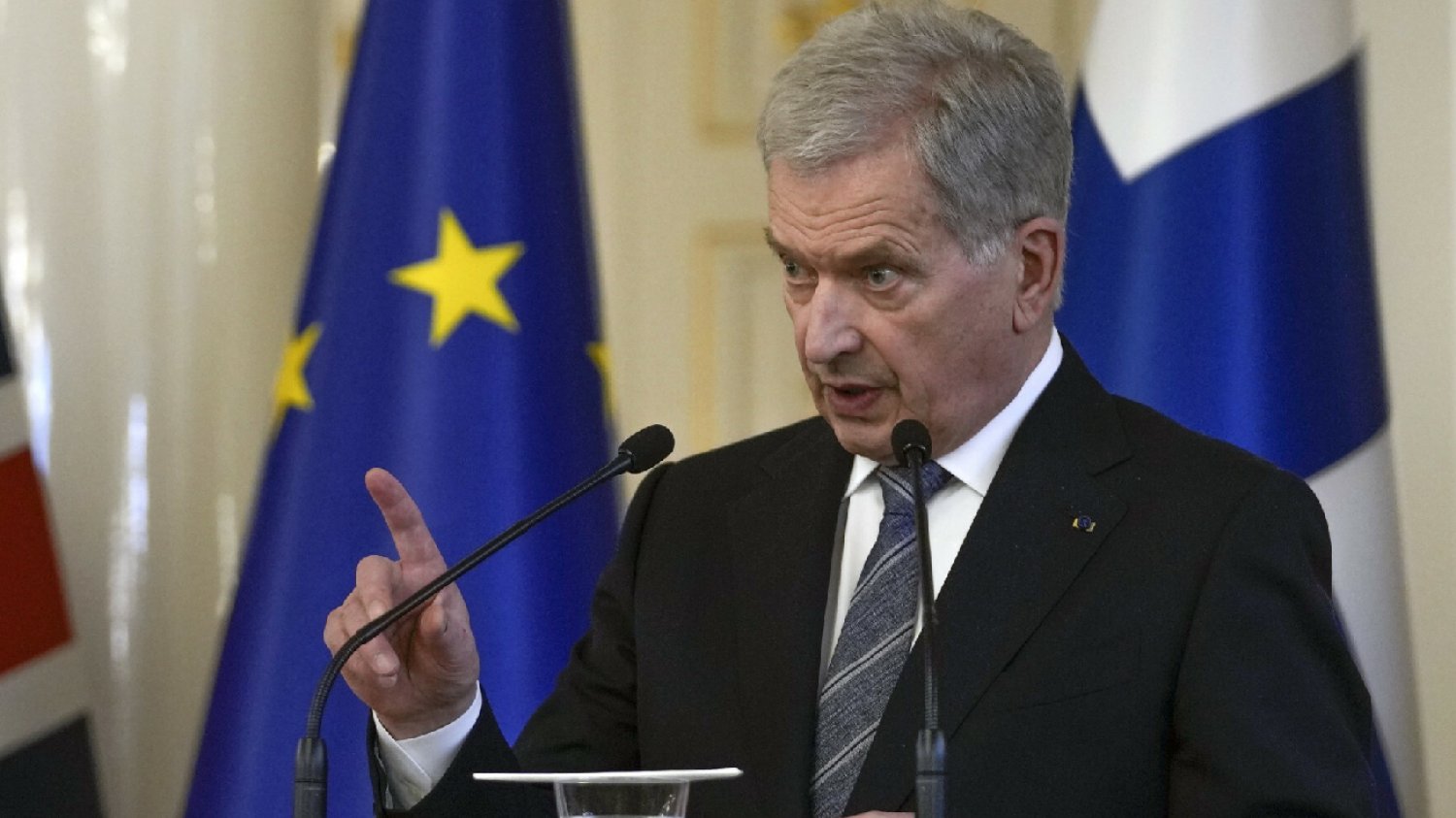 Prezydent Finlandii rozmawiał z Putinem. Pokazał, jak sam sobie zaszkodził