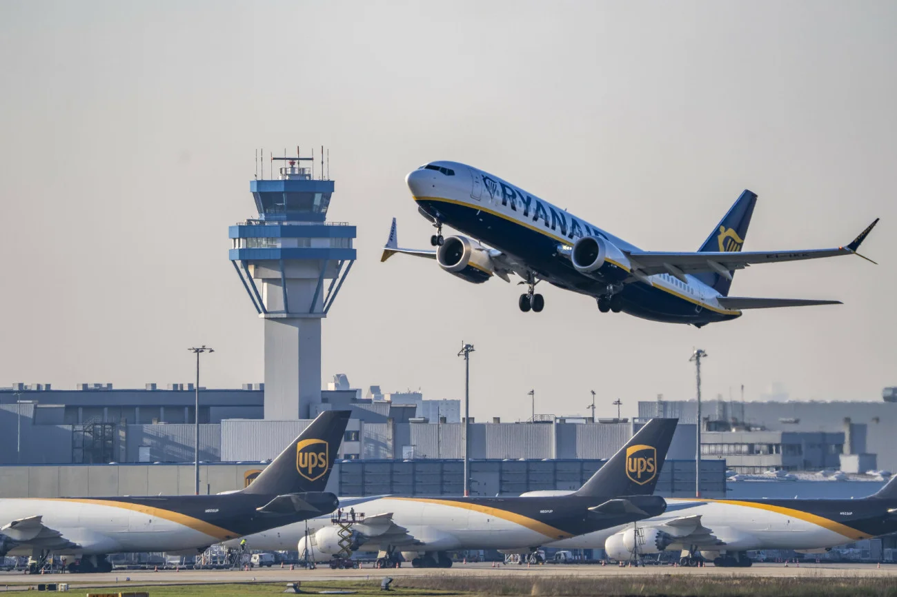 Każdy chciałby być takim pasażerem Ryanaira. Przewoźnik nagrodził 200-milionową pasażerkę Samolot Ryanair