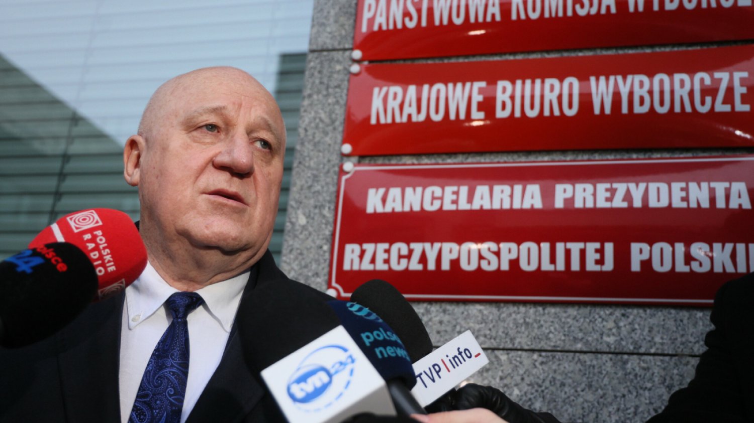 PKW odrzuca dwóch kandydatów na prezydenta. Powód tej decyzji jest szokujący PKW odrzuca dwóch kandydatów na prezydenta. Powodem podpisy zmarłych osób