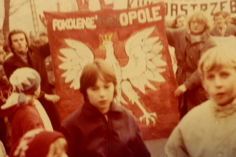 Jerzy Golczuk był najmłodszym więźniem politycznym w stanie wojennym. Teraz kolega z opozycji, broniąc posła Piotrowicza, napisał mu, że jest "pos*anym skur*ysynem".