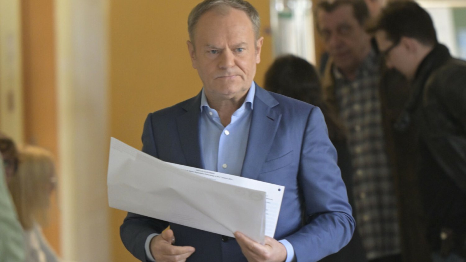 Donald Tusk zagłosował już w wyborach samorządowych 2024. Donald Tusk zagłosował już w wyborach samorządowych 2024.