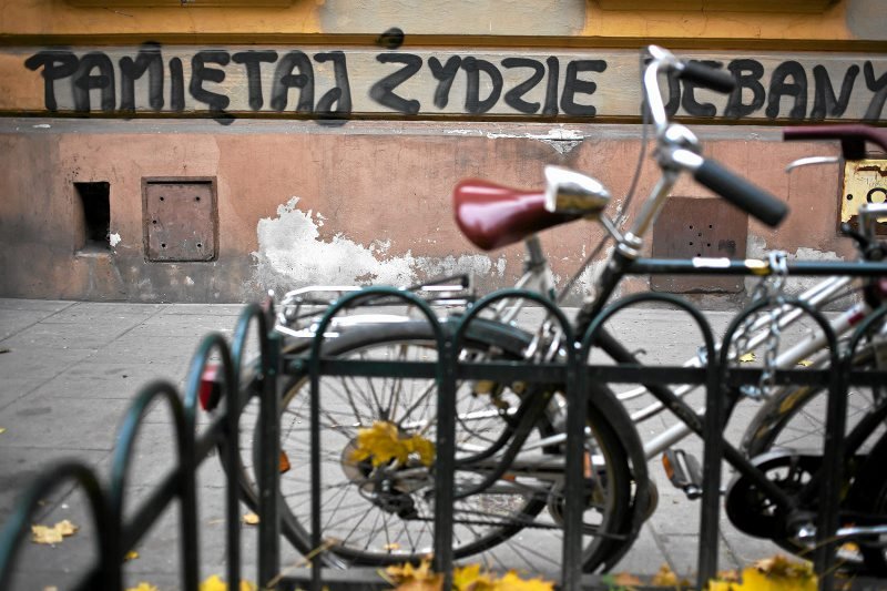 Określenie "żydowskie ścierwo" to satyra?