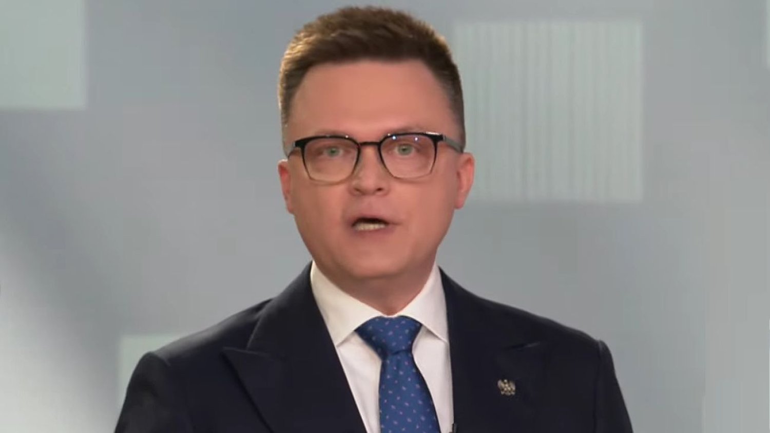 "Kocham Cię, Uleńko". Hołownia na debacie w Republice zaczął od osobistego wyznania Hołownia w TV Republika zaczął od osobistego wyznania. Chodziło o żonę