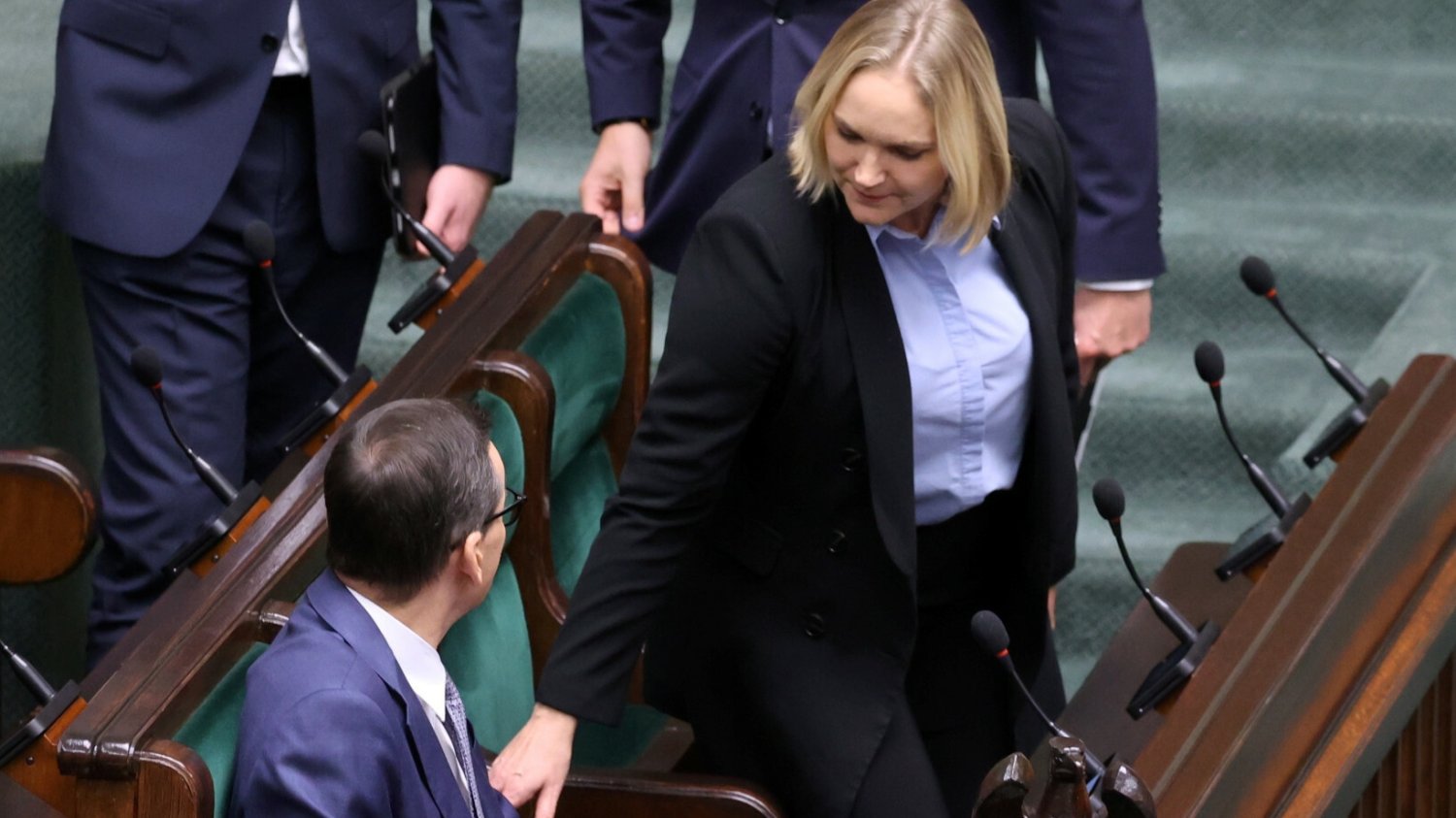 Morawiecki wstydzi się swojej minister kultury? Nagranie z Sejmu.