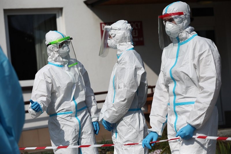 Liczba zakażeń koronawirusem w Polsce przekroczyła już 7 tysięcy.