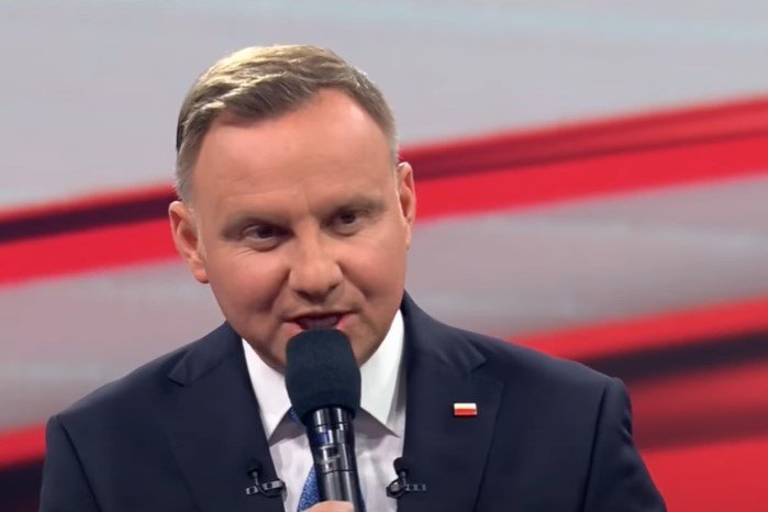 Andrzej Duda w Końskich powiedział dziwną rzecz o eutanazji. Zdaniem głowy państwa, seniorzy z Zachodu będą przyjeżdżać do naszego kraju. Według Andrzeja Dudy, seniorzy z Europy Zachodniej będą przyjeżdżać do Polski z powodu masowej eutanazji w tych państwach.