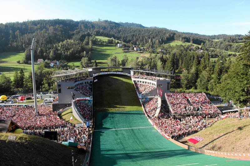 Letnie GP w Wiśle: organizatorzy chcą wpuścić kibiców, niedługo ruszy sprzedaż biletów.