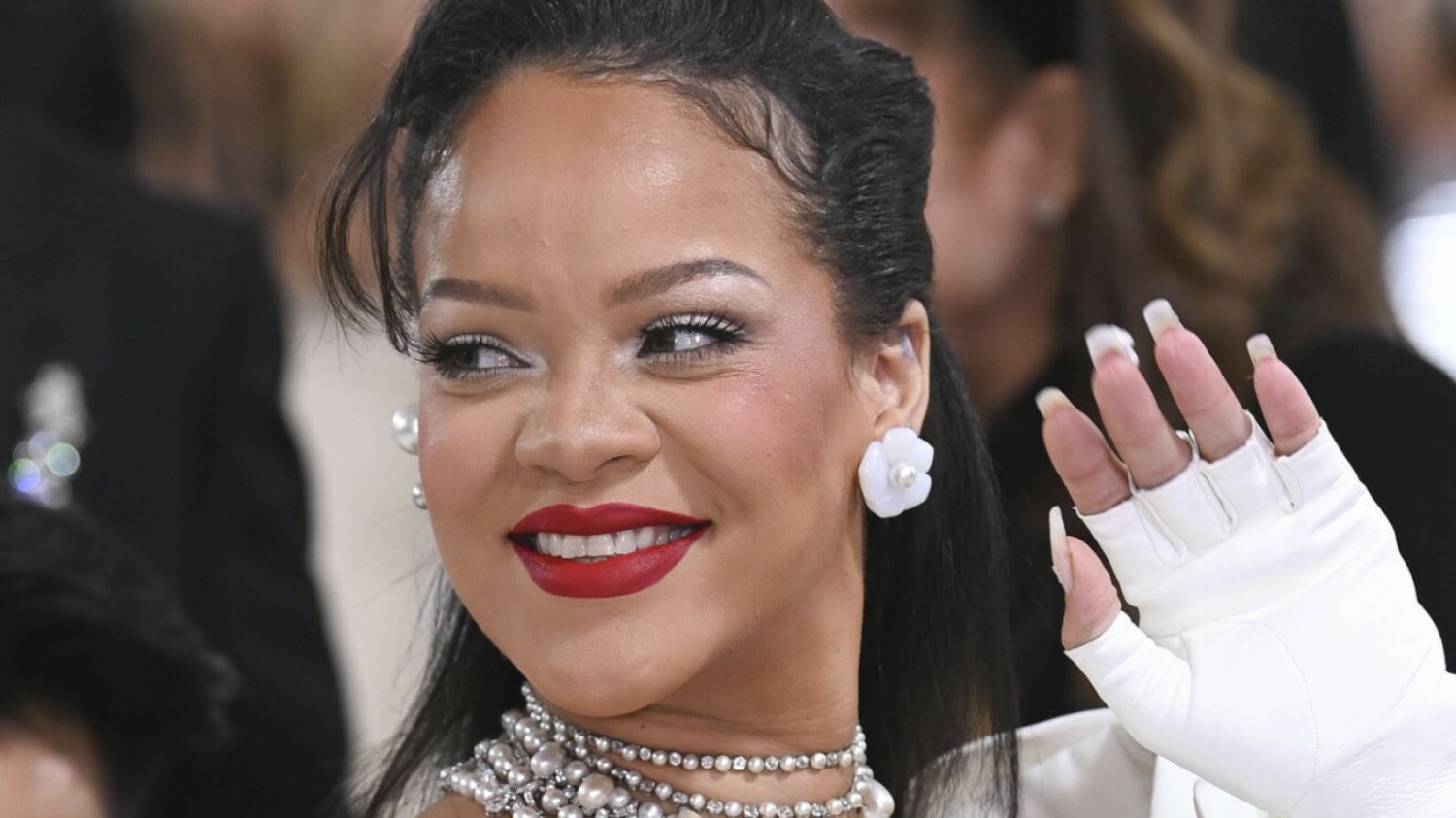 Rihanna pokazała wyjątkowe zdjęcia z sesji ciążowej.