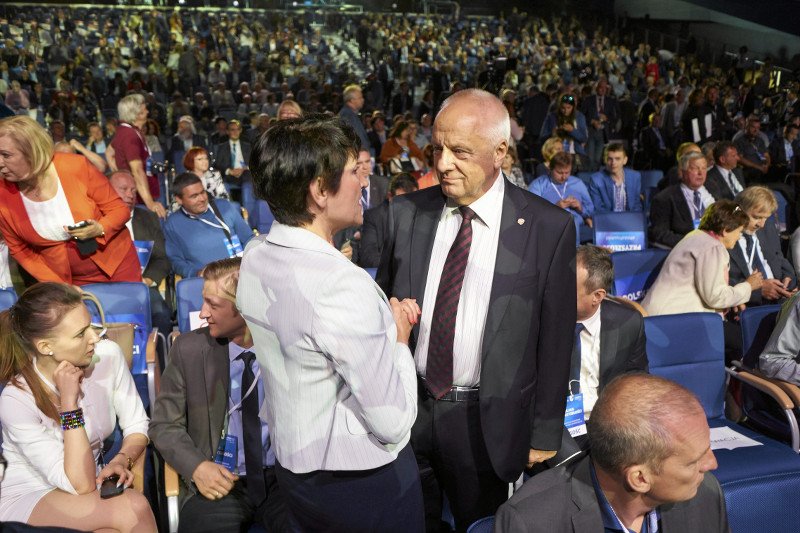 Język Niesiołowskiego za ostry? "To przykre, że koledzy z własnej partii często nie udzielają mi poparcia"