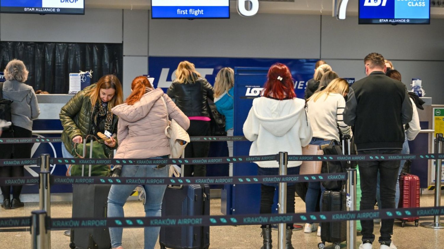 Lotnisko w Krakowie z szybszą kontrolą bezpieczeństwa. Wszystko dzięki skanerowi CT Lotnisko w Krakowie ma już nowoczesny skaner CT