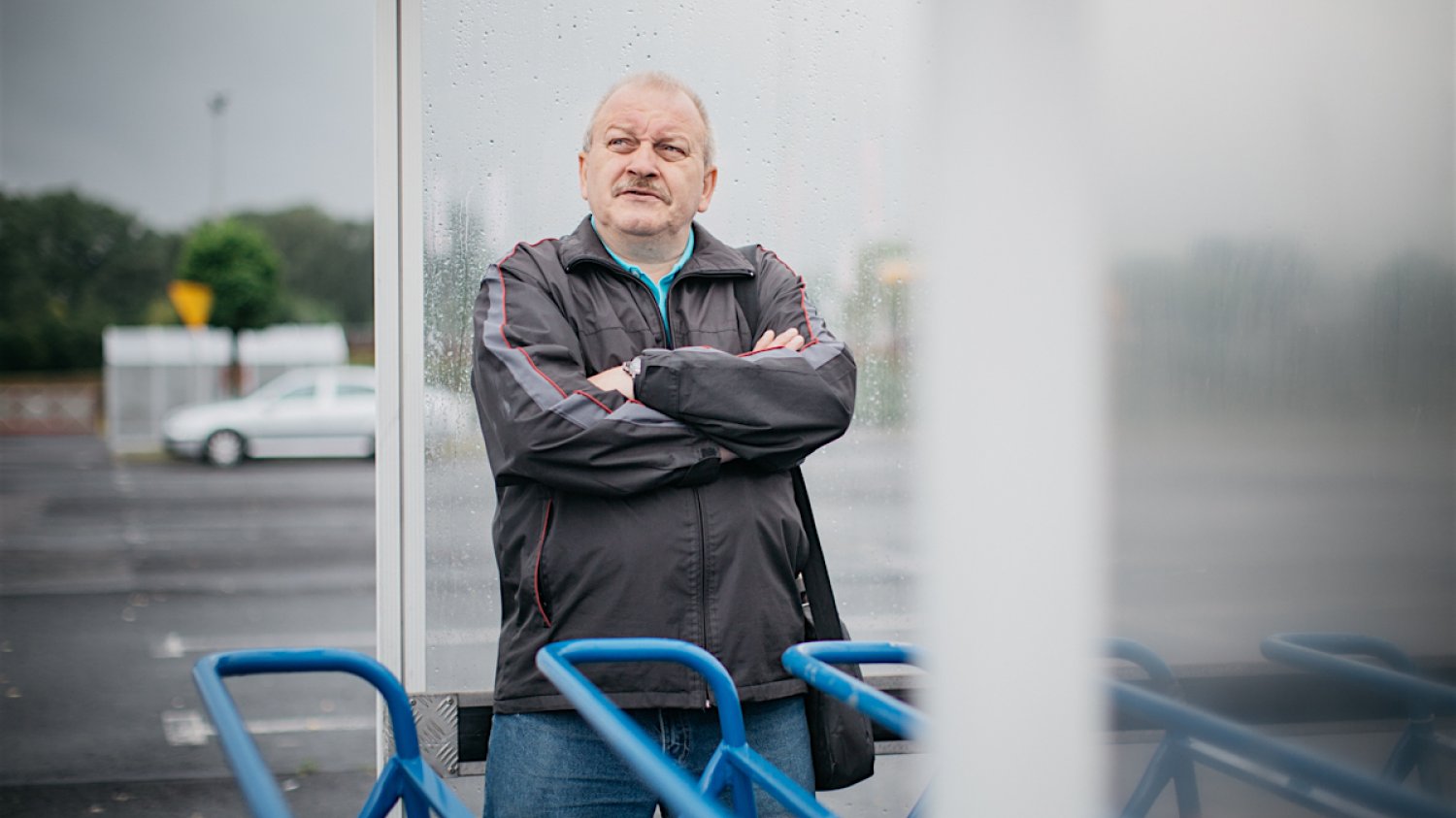 Pracownicy Praktikera codziennie muszą stawiać się do pracy, której nie ma.
