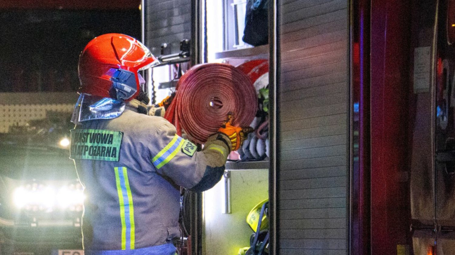 Pożar w Piastowie pod Warszawą. Nie żyje 12-latek Pożar w Piastowie pod Warszawą. Nie żyje 12-latek