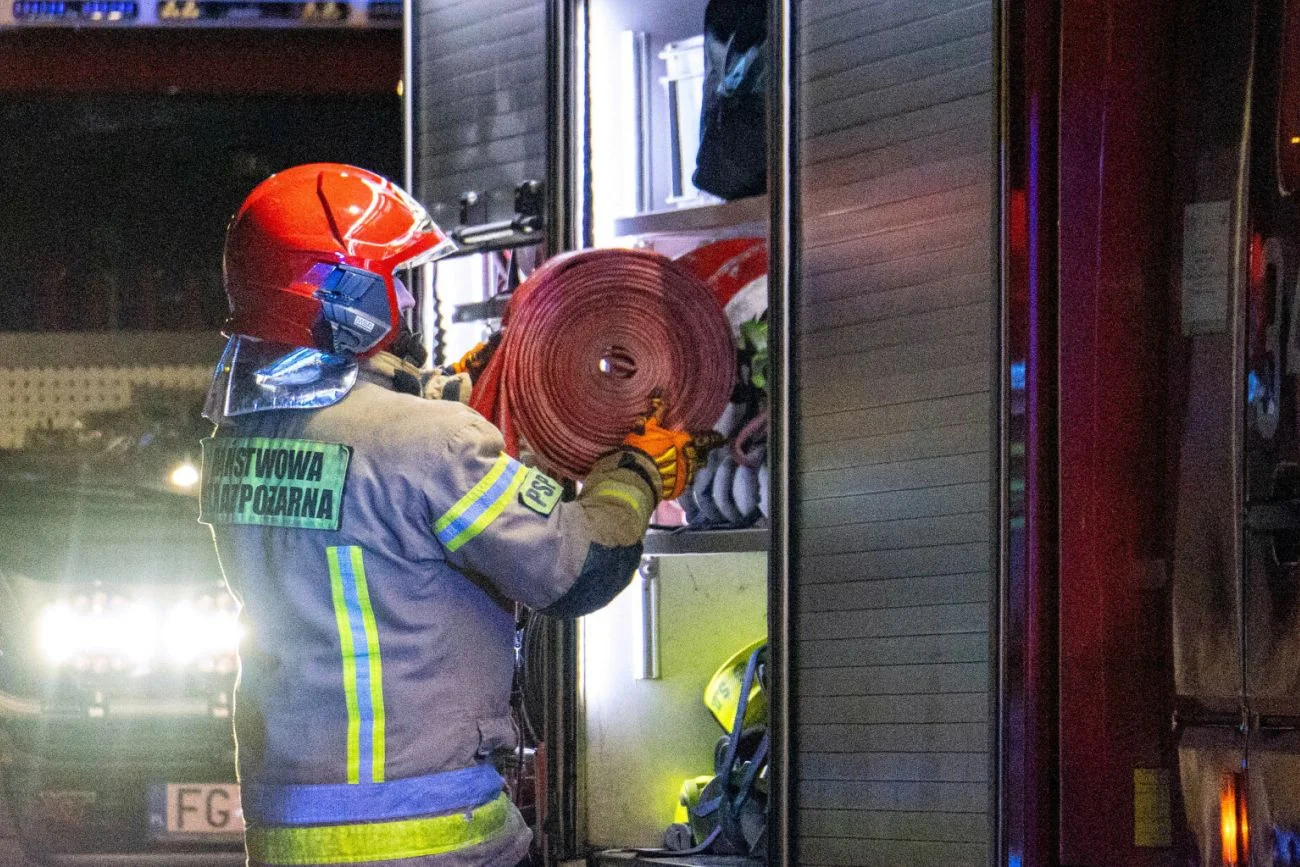 Pożar w Piastowie pod Warszawą. Nie żyje 12-latek Pożar w Piastowie pod Warszawą. Nie żyje 12-latek