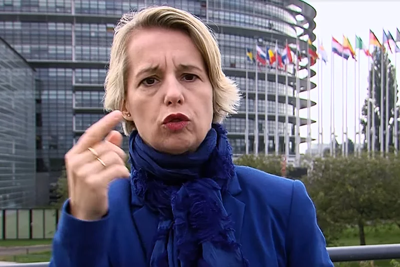 Za sankcjami dla Polski opowiedziała  się już nawet Helga Stevens, która reprezentuje frakcję Europejskich Konserwatystów i Reformatorów, do której należy PiS.