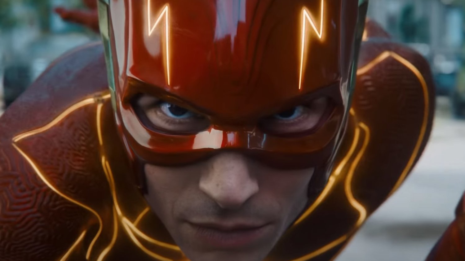 flash ezra miller kontrowersje micheal keaton batman flash ezra miller kontrowersje afery micheal keaton batman