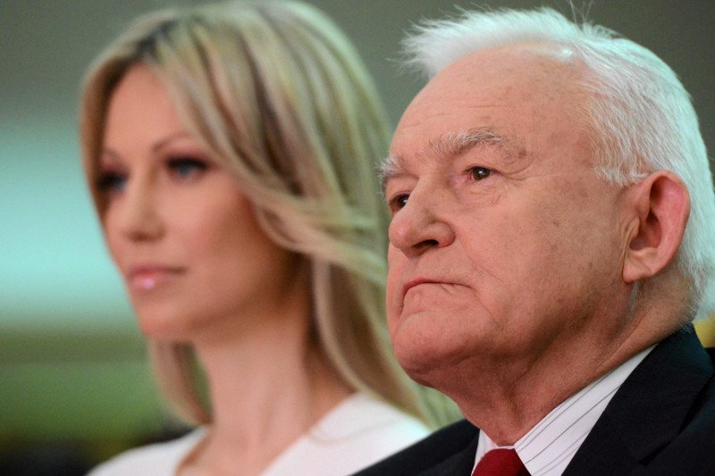 Leszek Miller w rozmowie z Interią skomentował karierę medialną byłej kandydatki na prezydenta RP Magdaleny Ogórek.