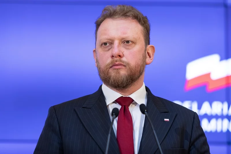 Łukasz Szumowski przyznał w rozmowie z radiem, że jest trochę zmęczony.