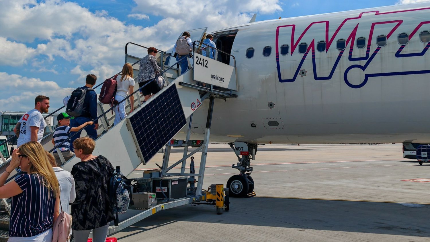 Wizz Air tnie siatkę połączeń z Polski do Wielkiej Brytanii Wizz Air odwołuje loty z Polski do Wielkiej Brytanii
