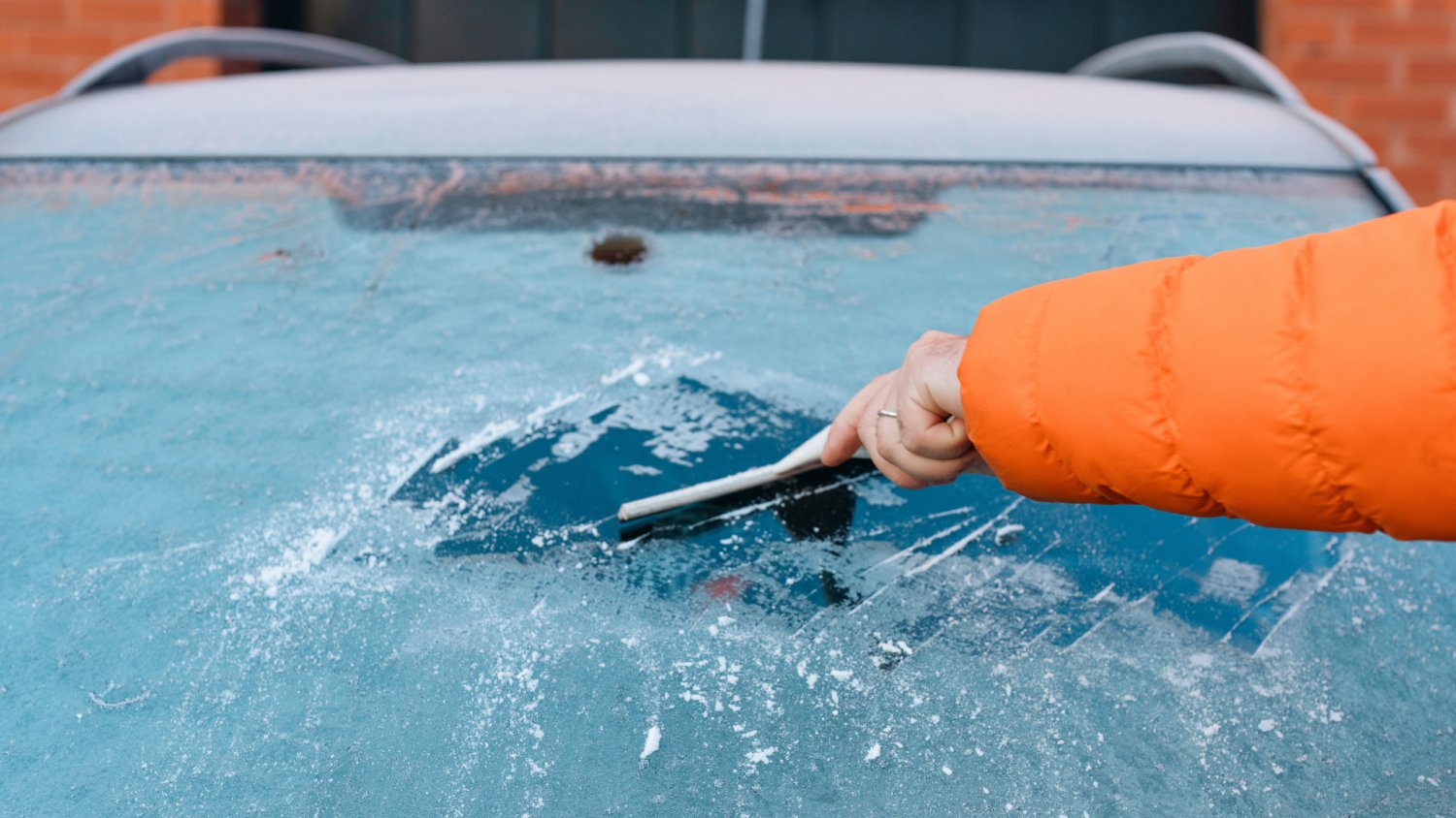Nie tylko śnieg jest groźny dla kierowców. Jeden błąd może kosztować 3000 zł