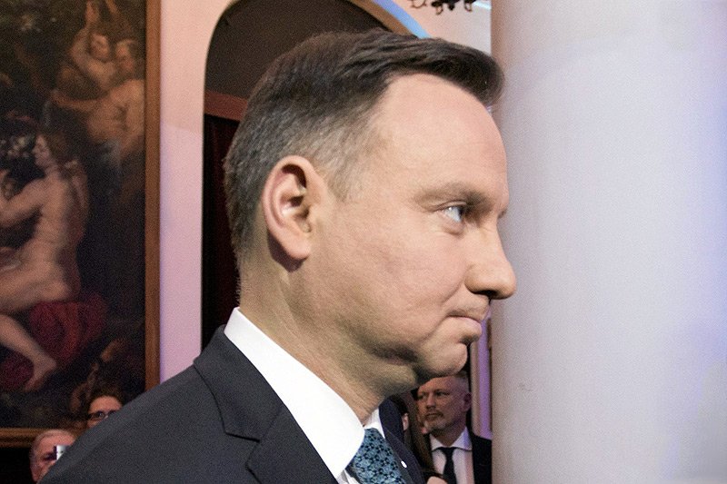Czy to prezydent Andrzej Duda zatrzymał projekt PiS, który zakładał wprowadzenie w samorządzie dwukadnecyjności i miał działać wstecz?