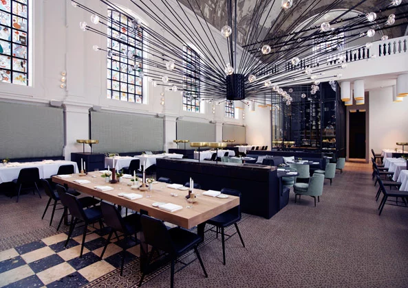 Zdjęcia realizacji studia Piet Boon. Więcej [url=http://www.pietboon.com/en/architecture/detail/restaurant-the-jane-antwerp] tutaj [/url]