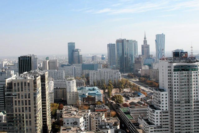 Warszawa żyje. Inne miasta też