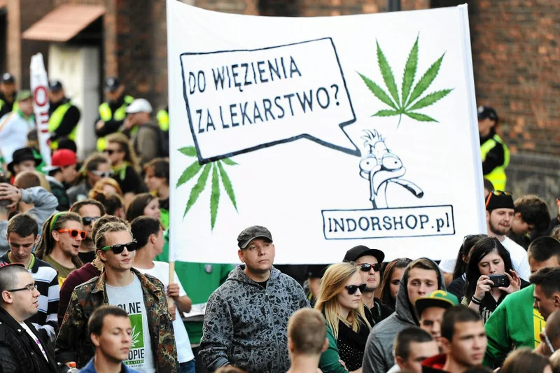 Trzeba ułatwić sprowadzanie leku.
