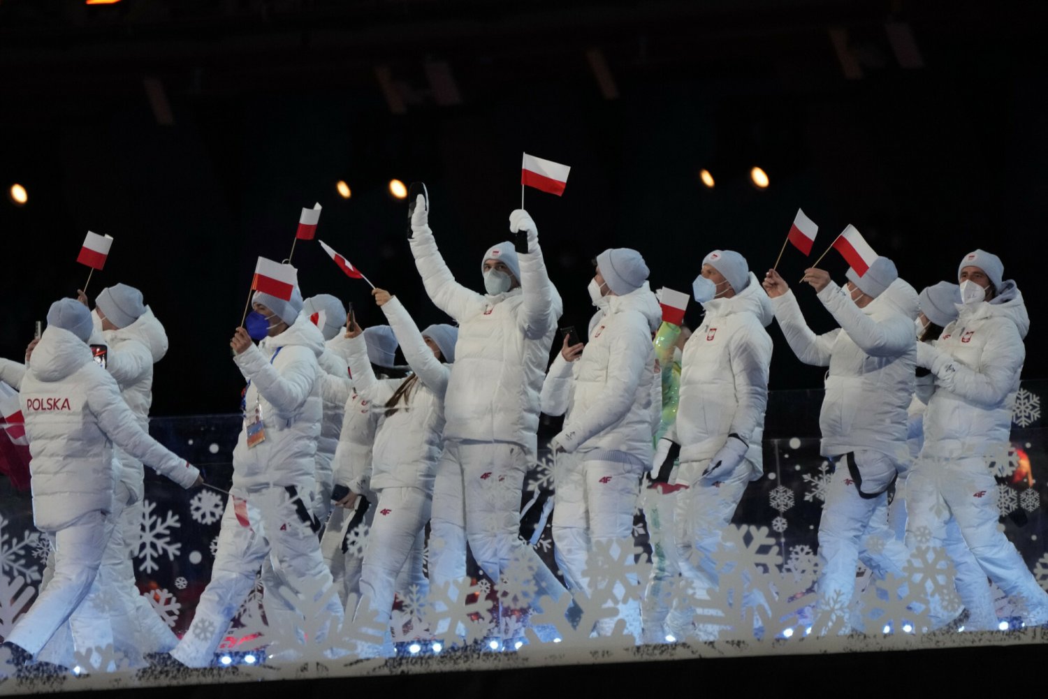 Biało-Czerwoni podczas defilady na zakończenie zimowych igrzysk olimpijskich w Pekinie