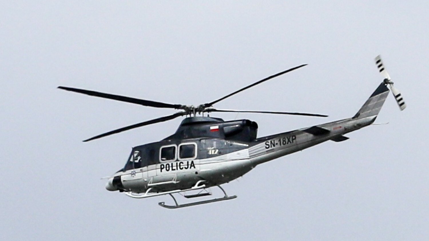 Policyjny helikopter. Zdjęcie ilustracyjne.