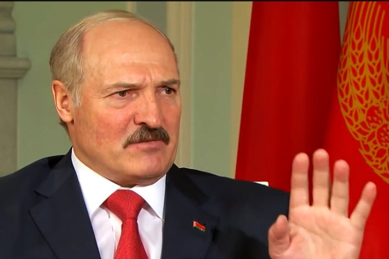 Prezydent Białorusi Aleksander Łukaszenka sprzeciwia się federalizacji Ukrainy i uznaje nowe władze w Kijowie za legalne.