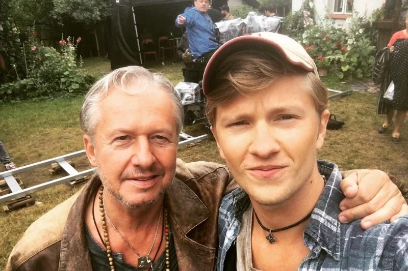 Jakub Józefowicz na planie "Planety singli 2"