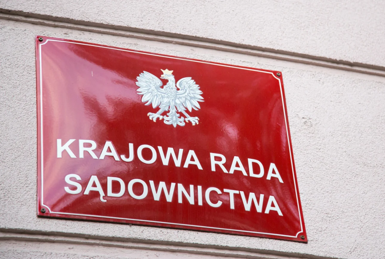 Krajowa Rada Sądownictwa usunięta z Europejskiej Sieci Rad Sądownictwa.